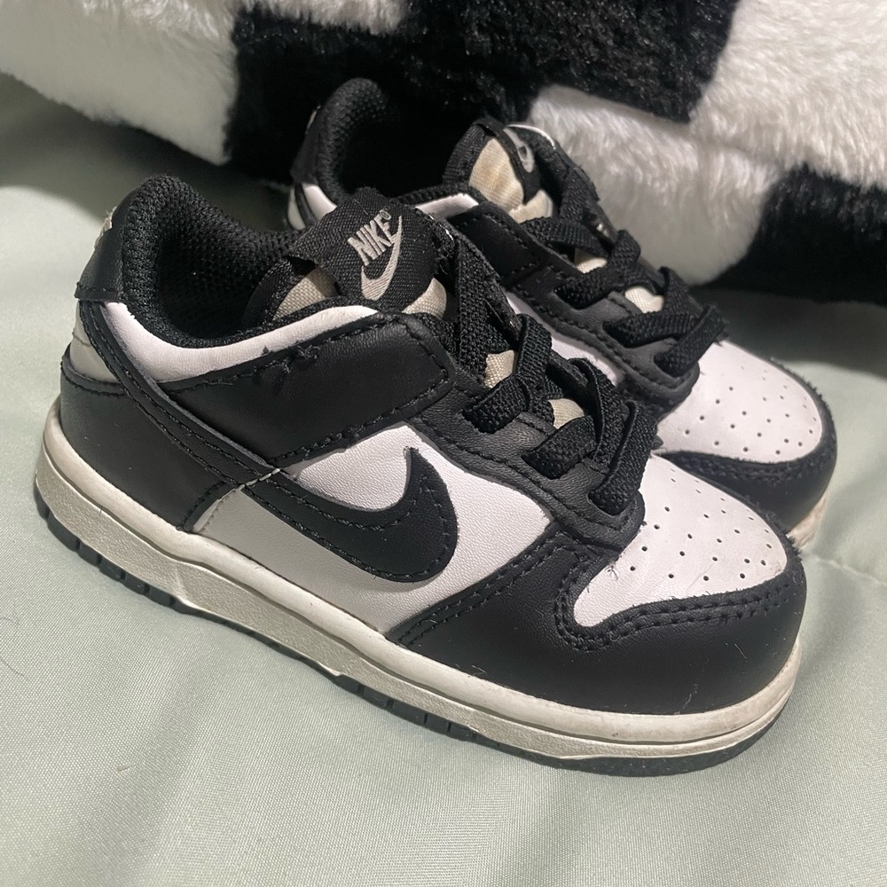 Nike Kids Black and White Sneakers